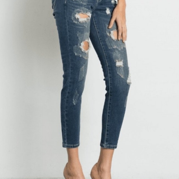 Urban Chic distressed cropped jeans - Picture 2 of 3